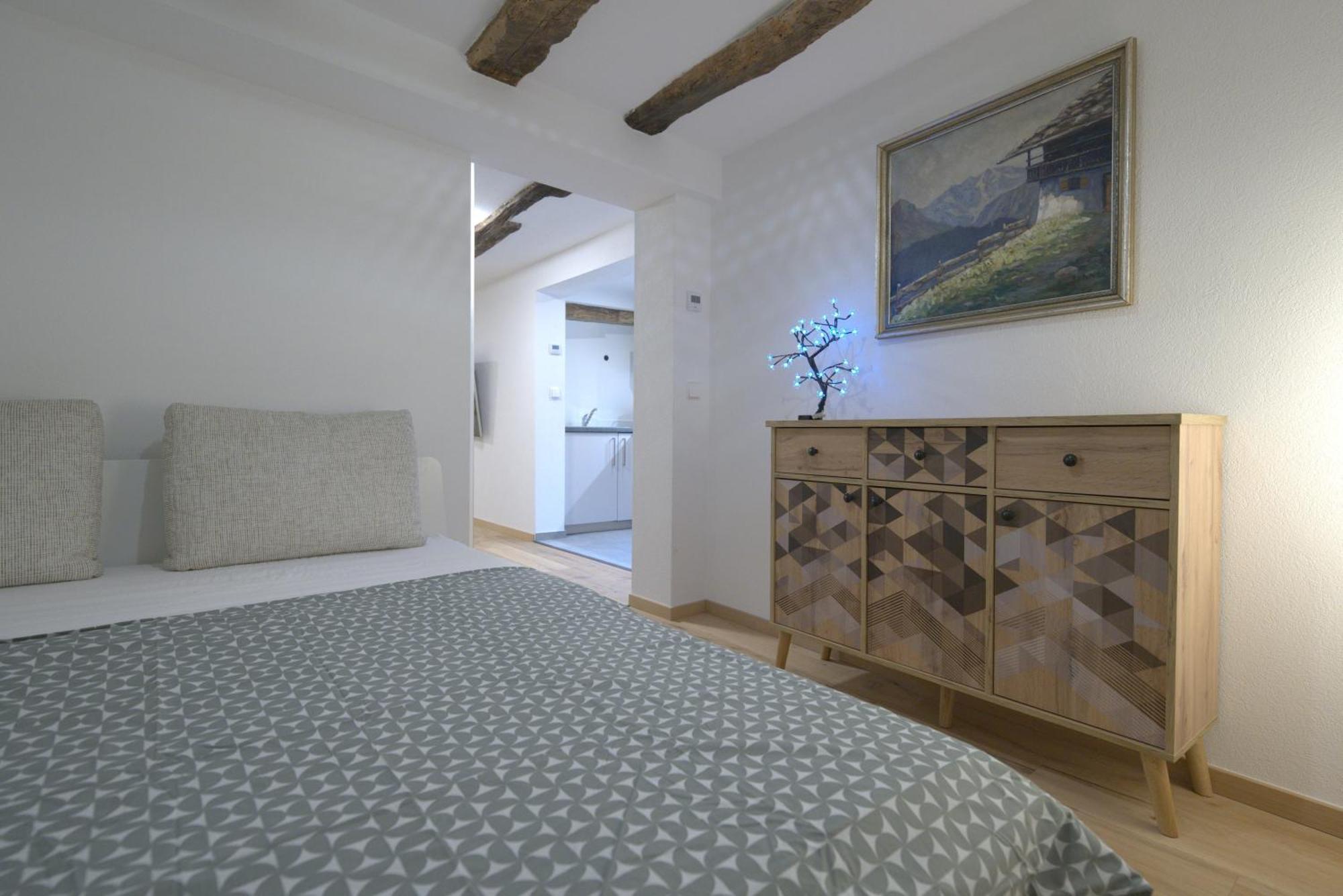 Moderner Altstadt-Diamant บูเคน ภายนอก รูปภาพ